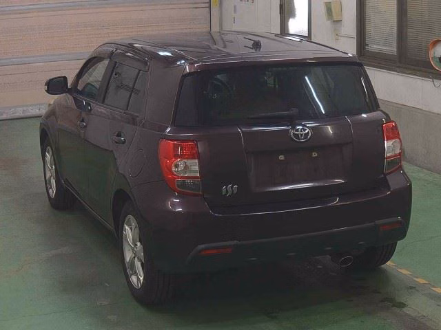 TOYOTA IST