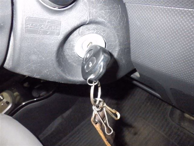TOYOTA IST