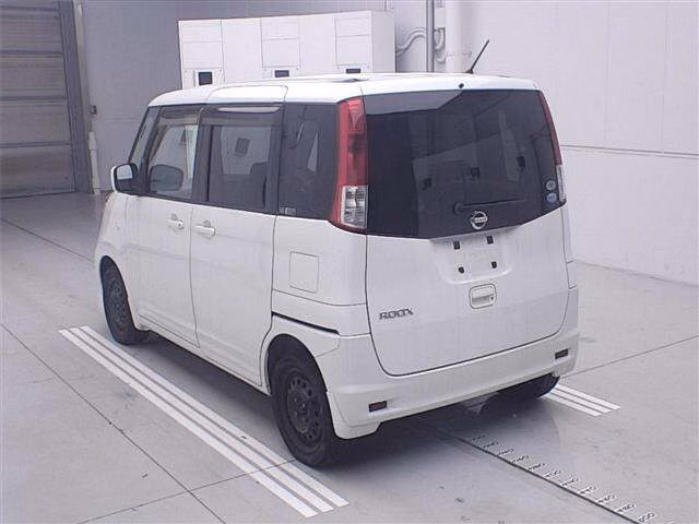 NISSAN ROOX