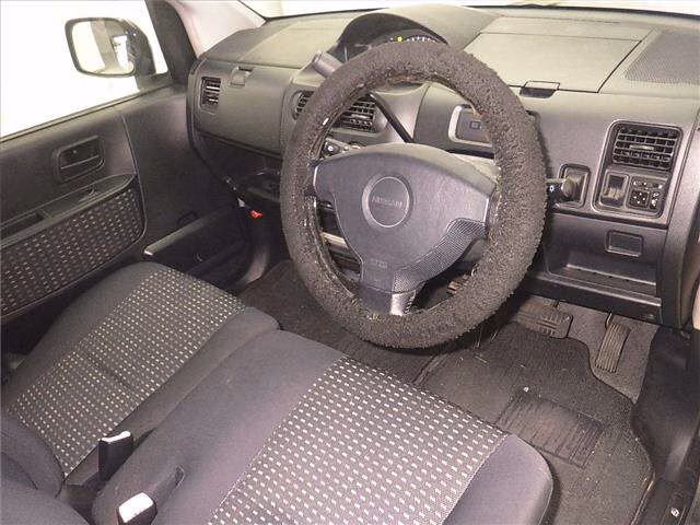 Nissan Otti