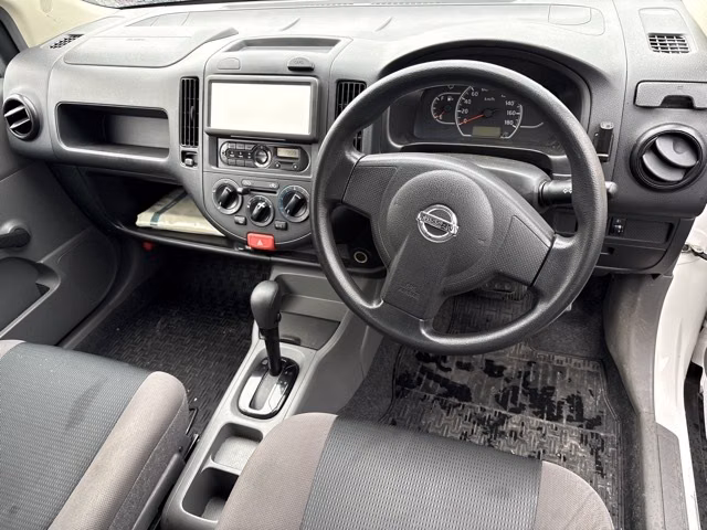 Nissan AD