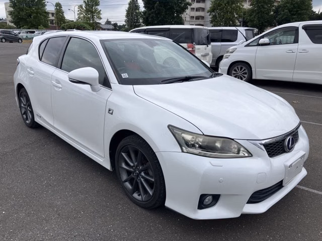 Lexus CT200h