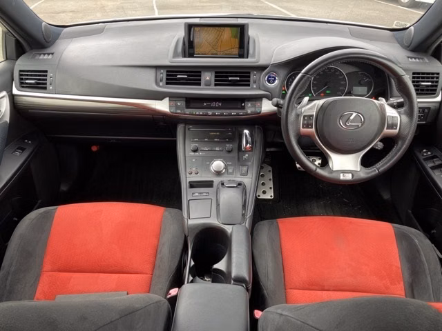 Lexus CT200h