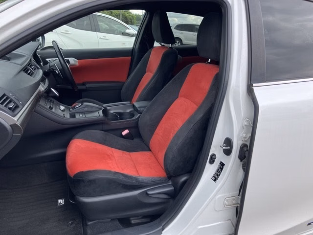 Lexus CT200h
