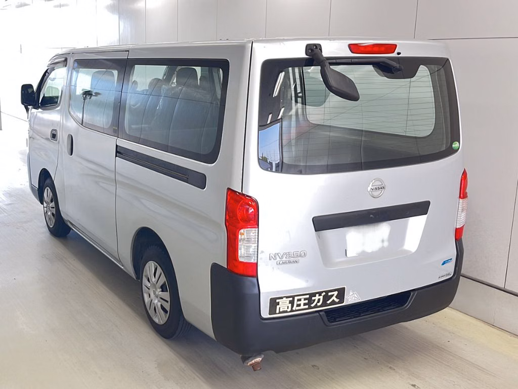 NISSAN NV350 CARAVAN