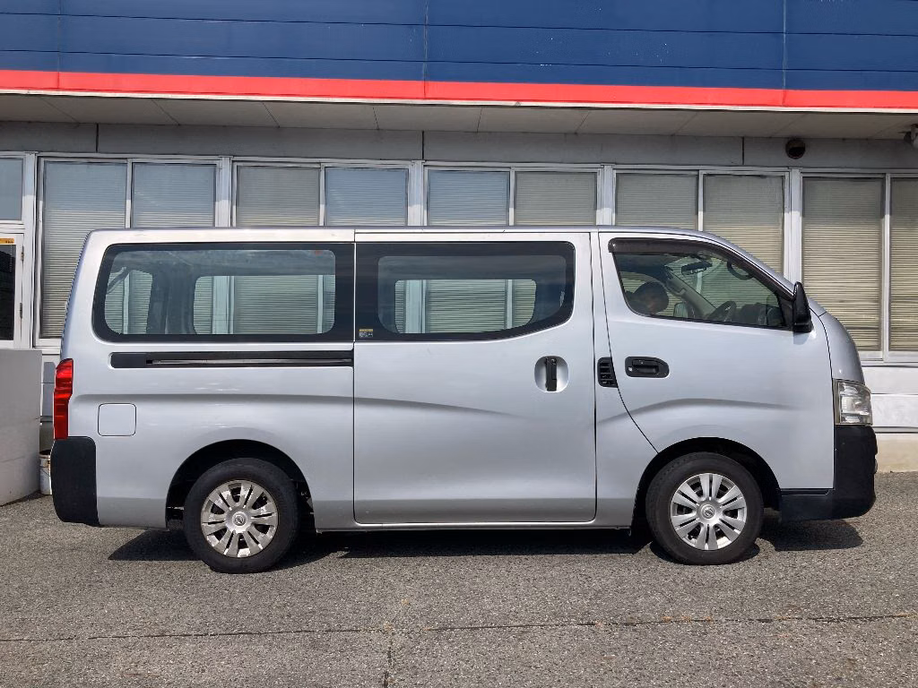 NISSAN NV350 CARAVAN