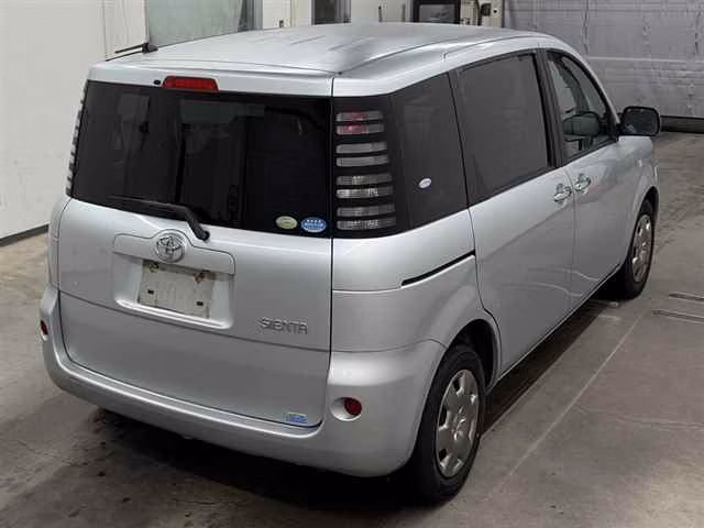 TOYOTA SIENTA