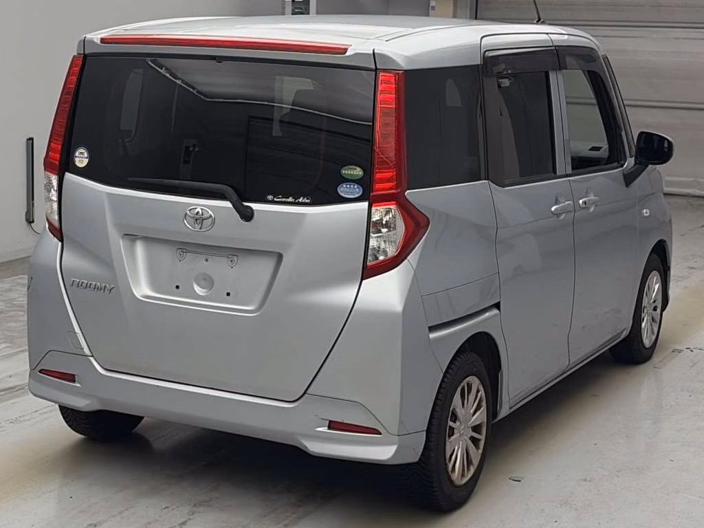 TOYOTA ROOMY