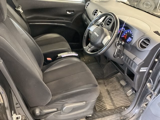 SUBARU LUCRA