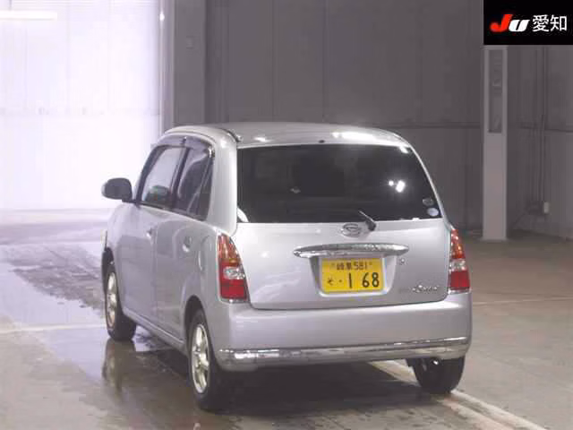 Daihatsu Mira Gino