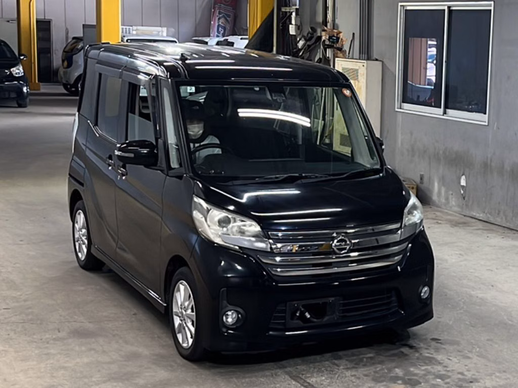 NISSAN DAYZ ROOX
