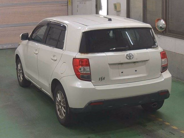 TOYOTA IST