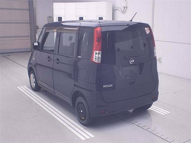 NISSAN ROOX