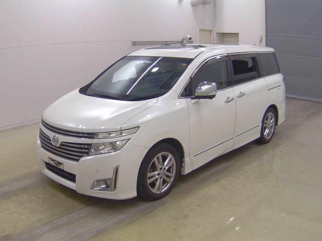 NISSAN ELGRAND