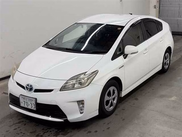 TOYOTA PRIUS