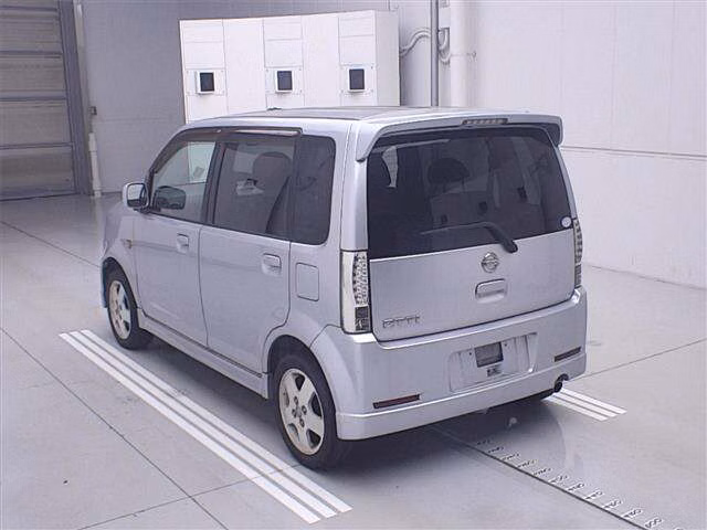 Nissan Otti