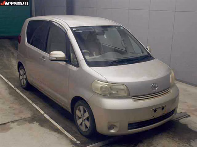 TOYOTA PORTE