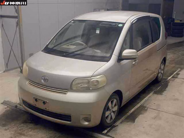 TOYOTA PORTE