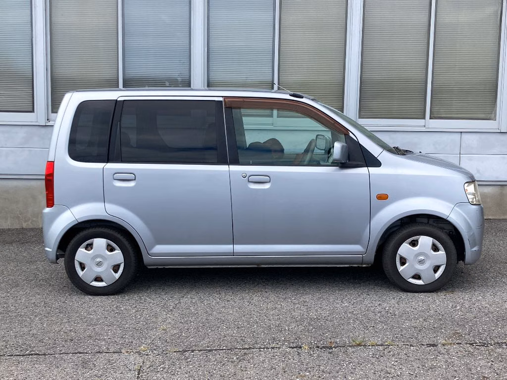Nissan Otti