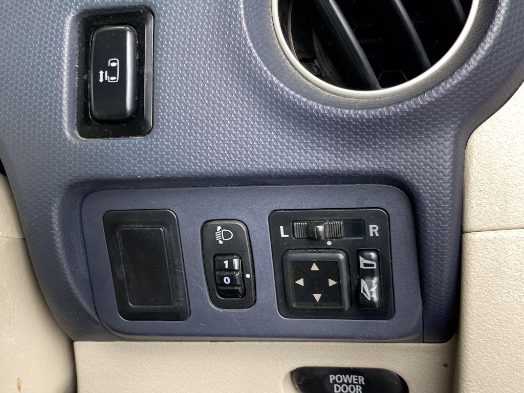 Nissan Otti