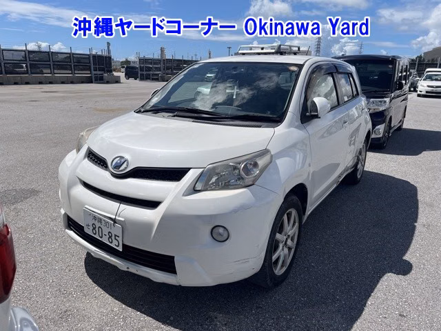 TOYOTA IST