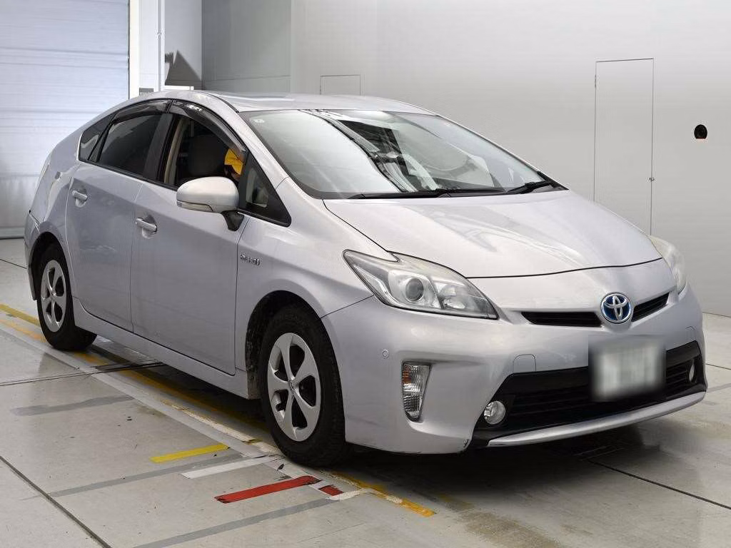TOYOTA PRIUS