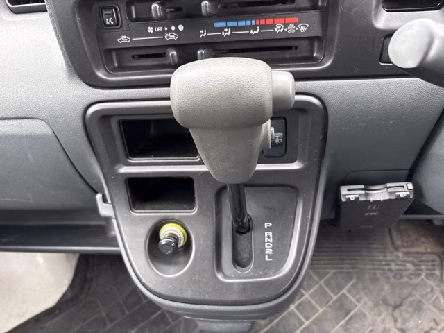 TOYOTA PIXIS VAN
