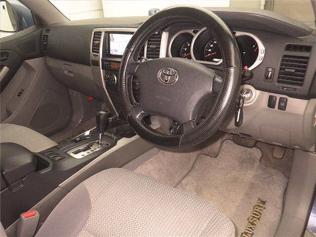 TOYOTA HILUX SURF