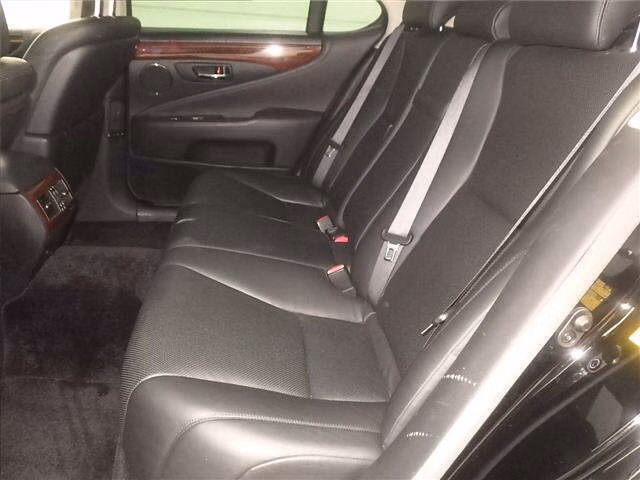 Lexus LS460