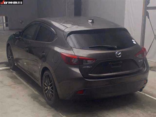 MAZDA AXELA