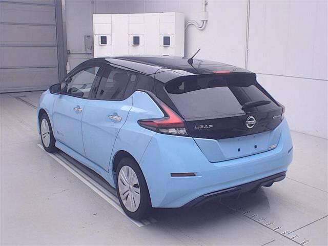 NISSAN LEAF
