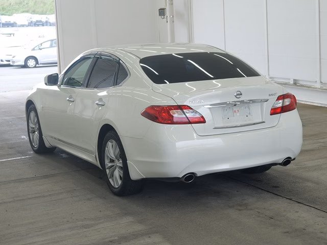 Nissan Fuga