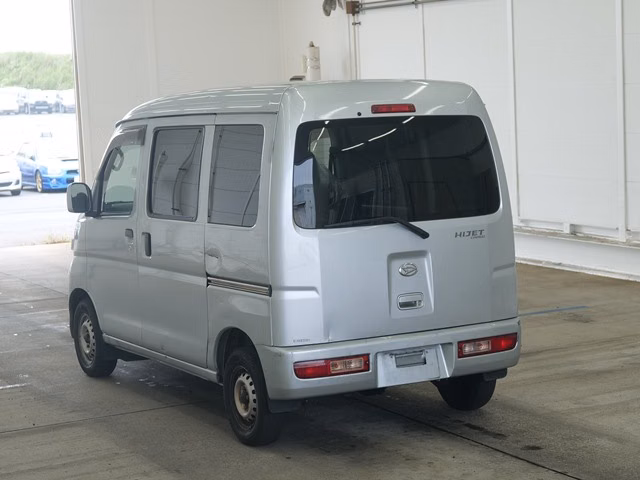 TOYOTA PIXIS VAN