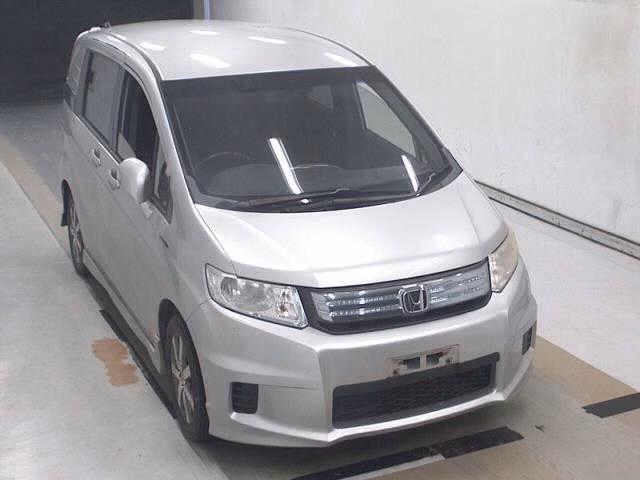 Honda Freed Spike