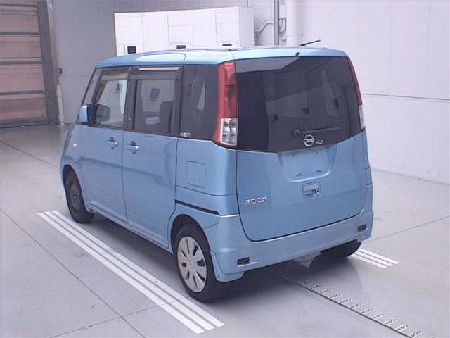 NISSAN ROOX