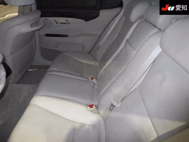 Lexus LS600h