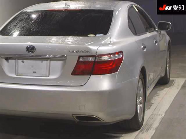Lexus LS600h