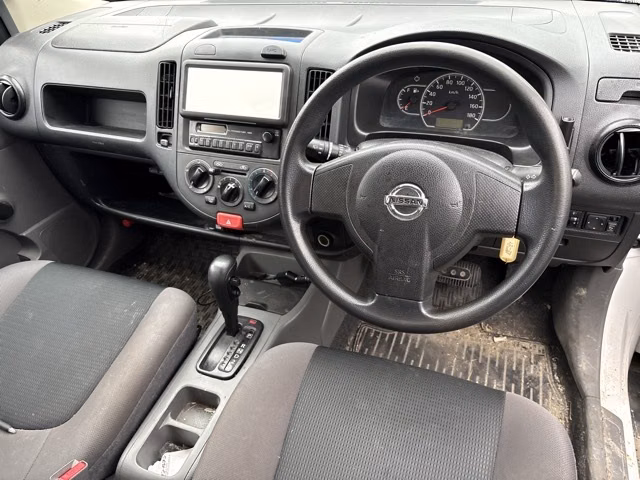 Nissan AD