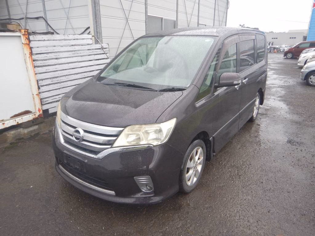 NISSAN SERENA