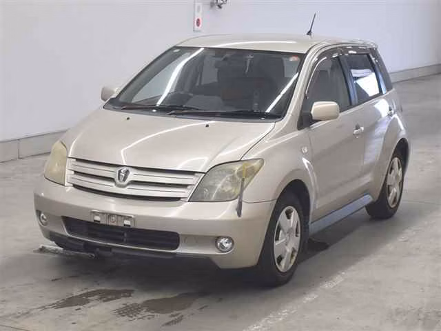 TOYOTA IST