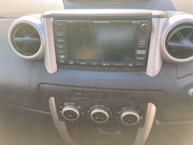 TOYOTA IST