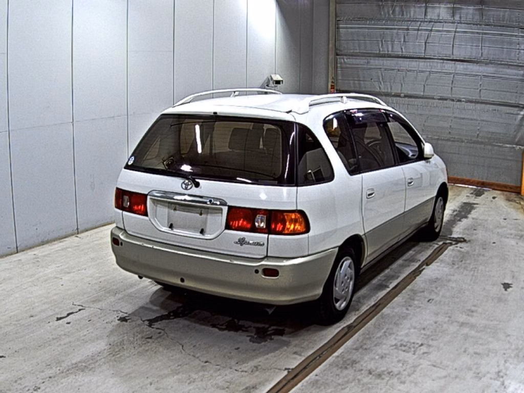 Toyota Ipsum