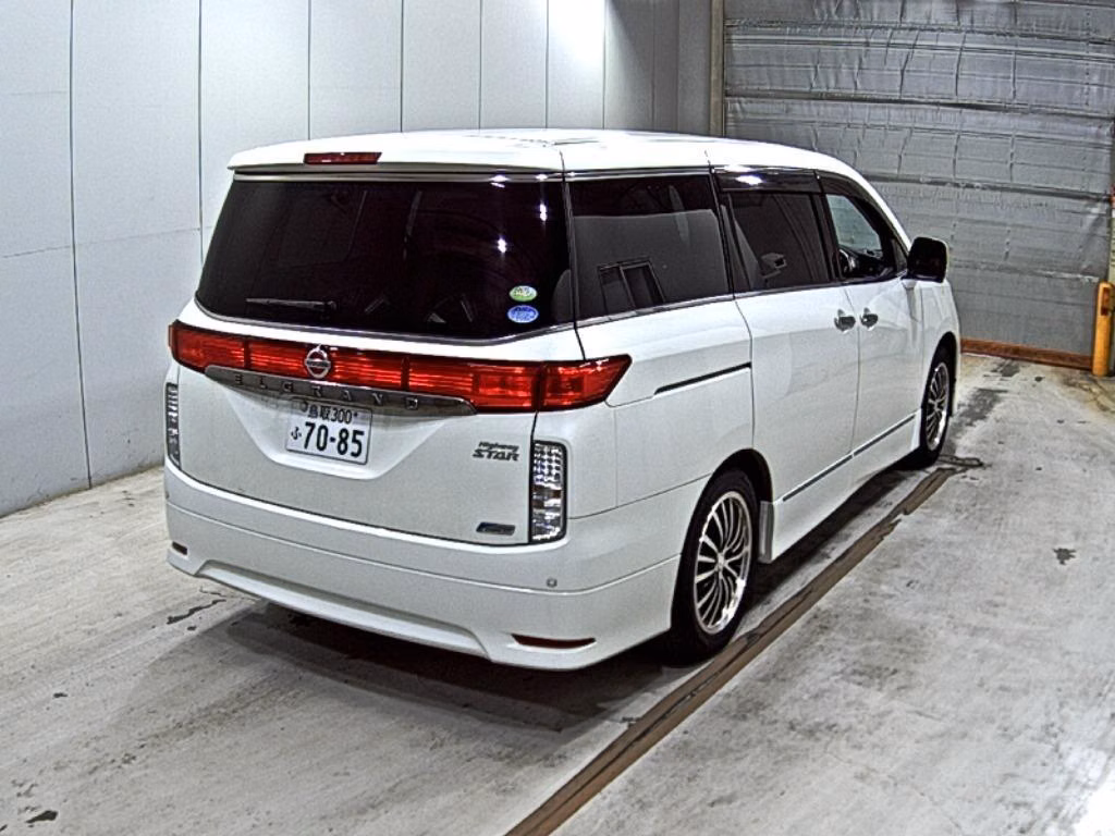 Nissan Elgrand