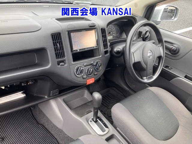 Nissan AD