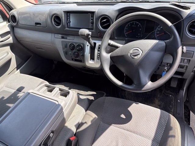 NISSAN NV350 CARAVAN