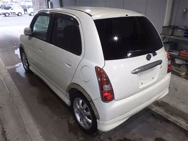 Daihatsu Mira Gino