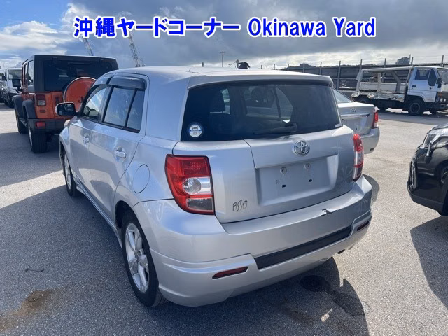 TOYOTA IST