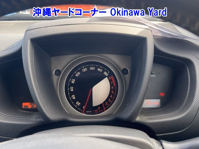 TOYOTA IST