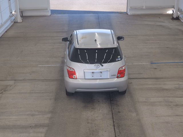 TOYOTA IST