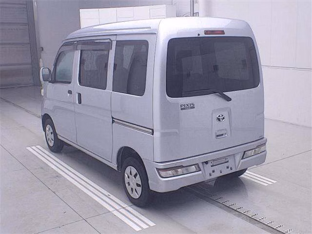 TOYOTA PIXIS VAN